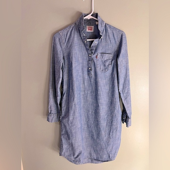 LEVIS WOMEM DENIM SHIRT DRESS SNAP PEARL BUTTON LONG SLEEVES SZ S - Picture 1 of 4